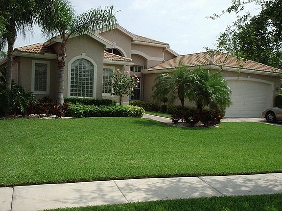 3rd image of 7126 Francisco Bend Dr