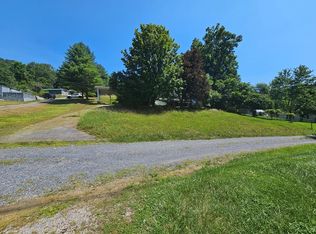 9247 Baker Ln, Bristol, VA 24202