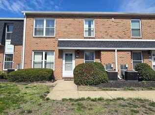 1100 Harbour Dr, Palmyra, NJ 08065