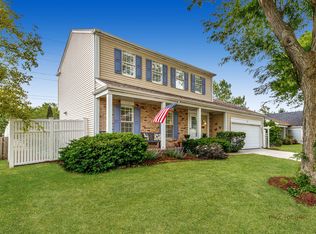 655 W Paddock Dr, Wheeling, IL 60090