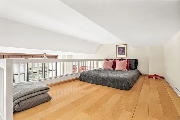 Sold by Compass | media 3