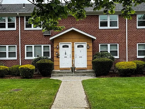 60 Hiddink St #60 Photo 1