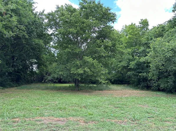 907.5 Buck St, Gainesville, TX 76240