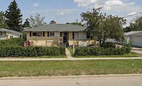 2nd image of 8226 Fairmount Dr SE