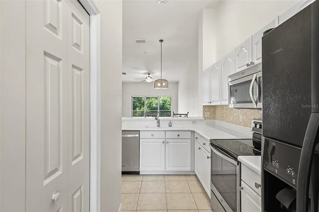 2 bed, 2.0 bath, 1238 sqft, $2,200 — Photo 1
