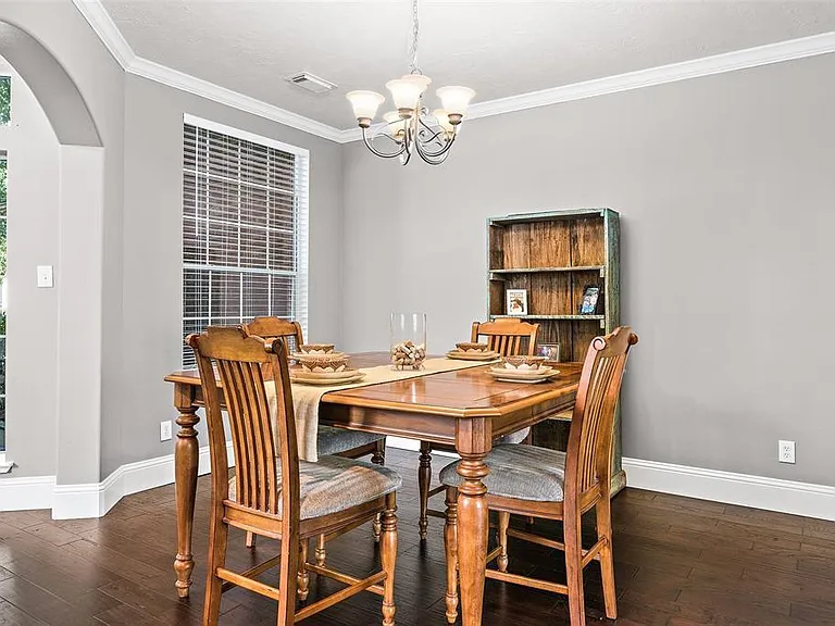 2 Hollow Glen Pl — Photo 7