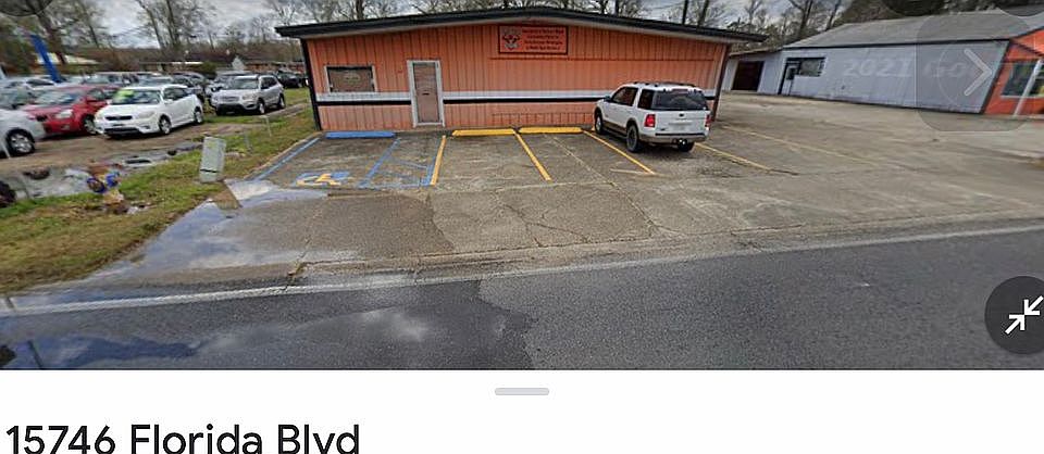 Covered wondow across legnth