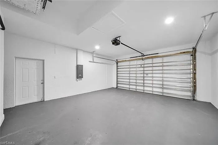 438 Poplar St — Photo 26