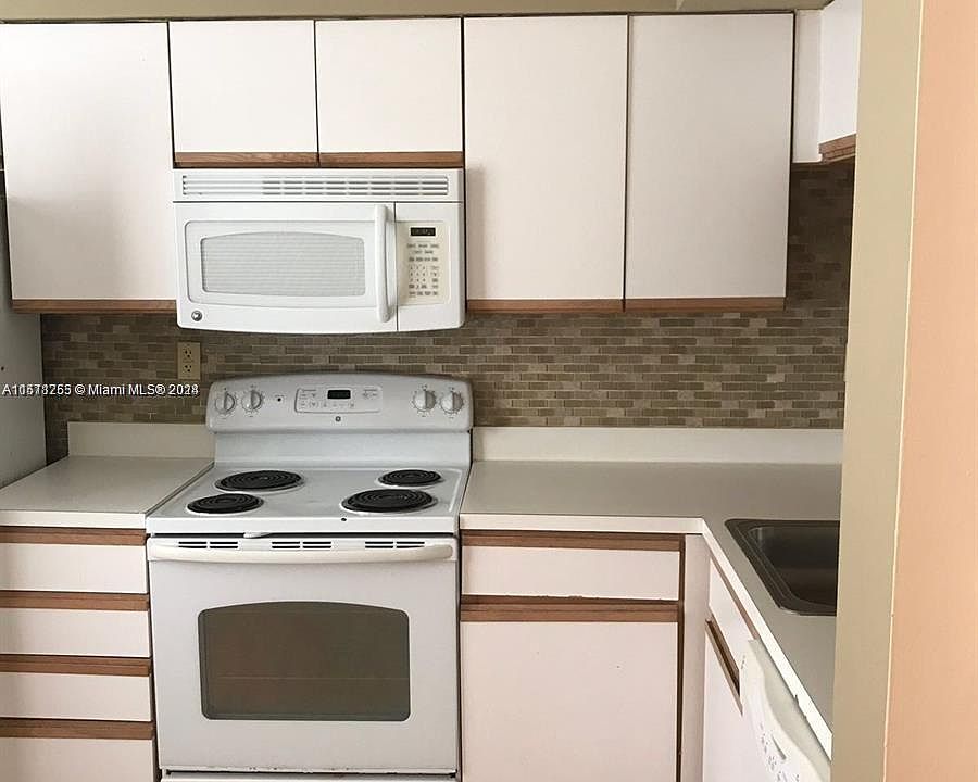 1st image of 842 NW 92nd Ave #842