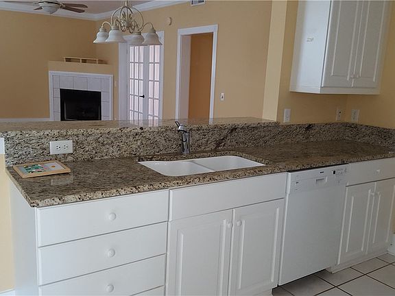 3rd image of 107 Shady Brook Cir