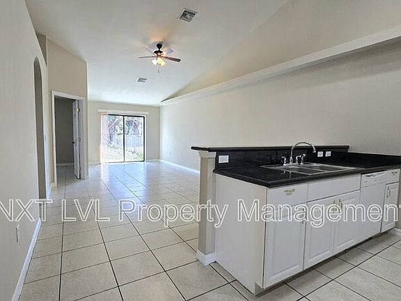 3rd image of 303 NE 24th Ave