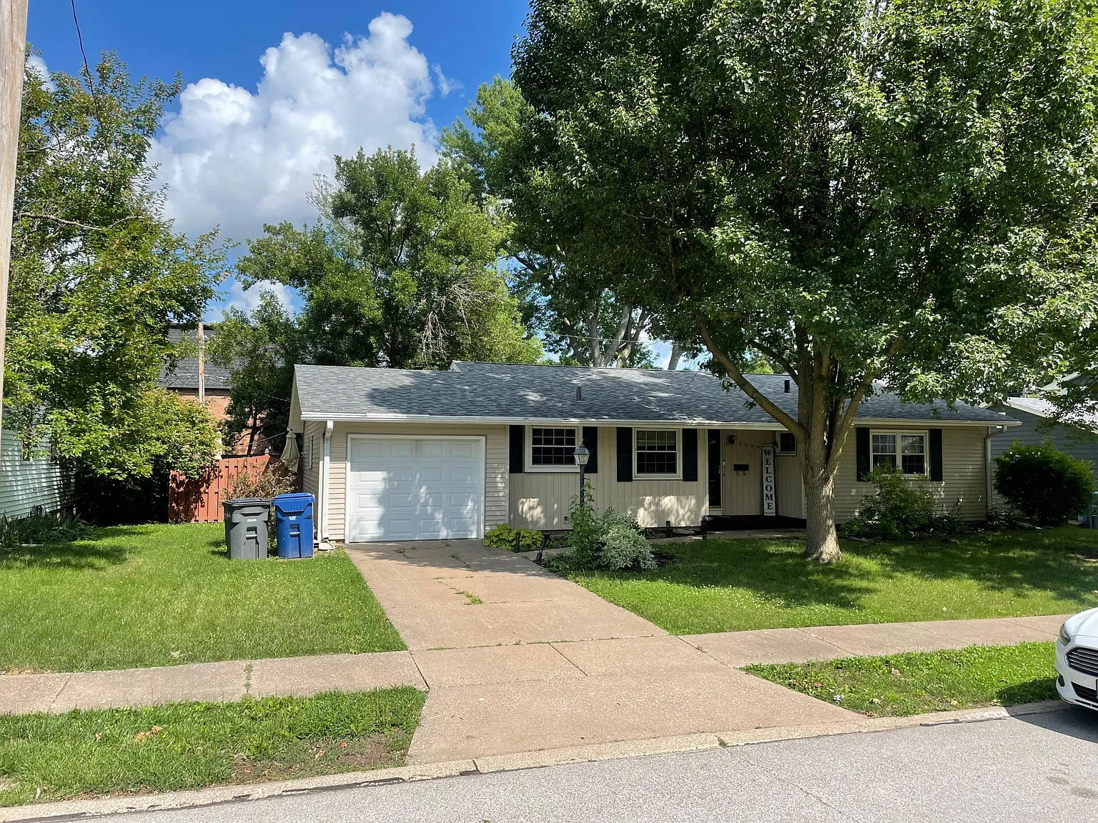 2509 Avalon Dr photo 1