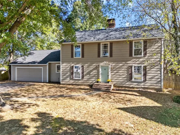 1430 E Langston Pl, Fayetteville, AR 72703