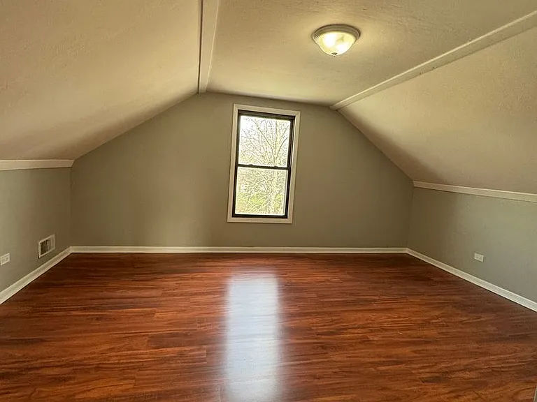 768 Greenbay Ave — Photo 15