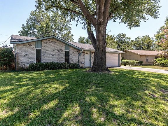 2nd image of 1020 Briarwood Dr