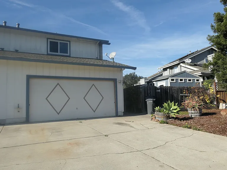 139 Montebello Dr — Photo 2