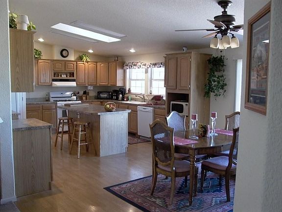 Kitchen - Dining Area