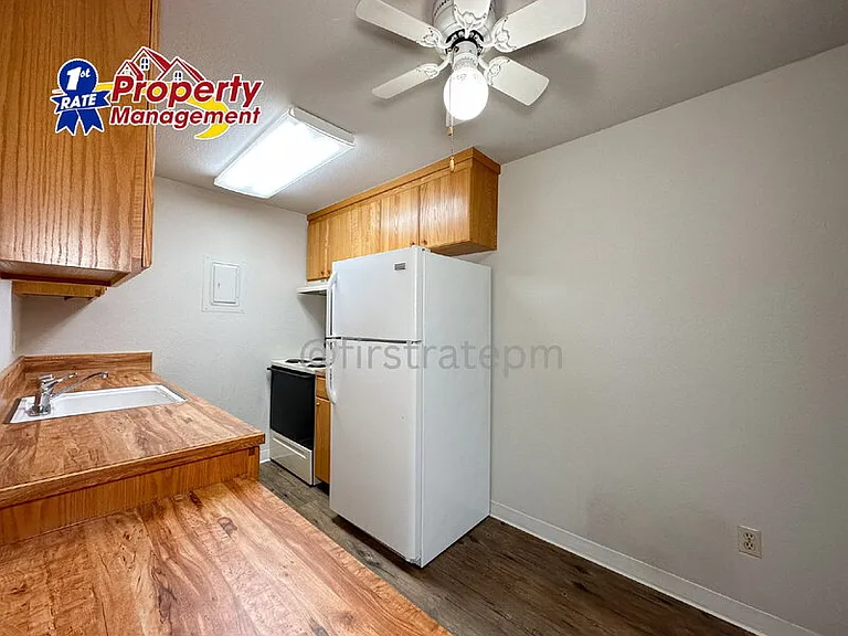 Bond Apartments — Photo 6