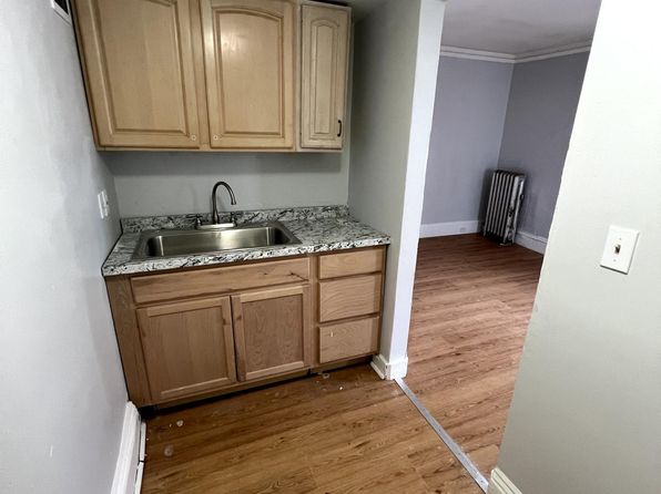 332 Hanover St APT 6
