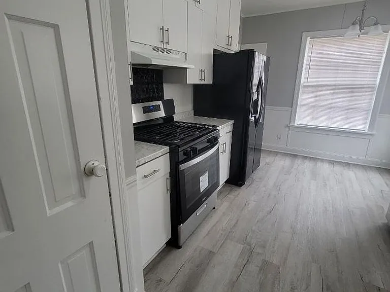 103 E Robinson Pl — Photo 8