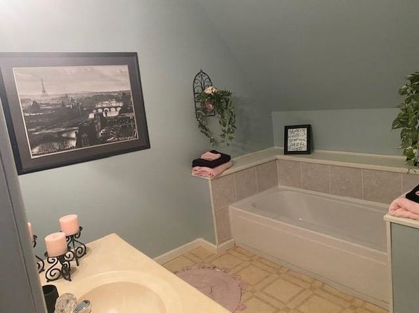 381 Oakhurst Rd, Greenville, KY 42345