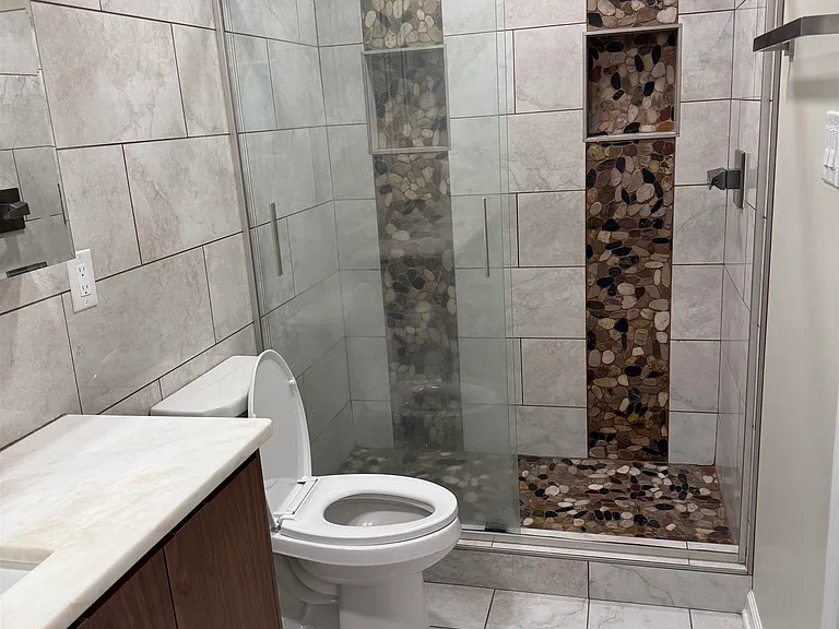 8442 Farrah Ln — Photo 12
