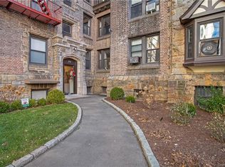 254 Martine Ave APT 1D, White Plains, NY