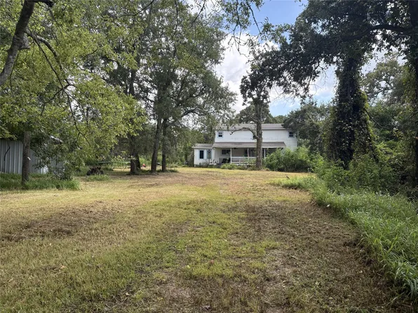 2529 Commerce St, Liverpool, TX 77577