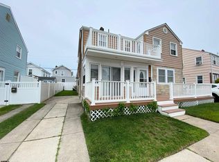 207 N Wilson Ave, Margate, NJ 08402