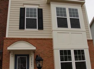 25641 Pleasant Valley Rd, Chantilly, VA 20152