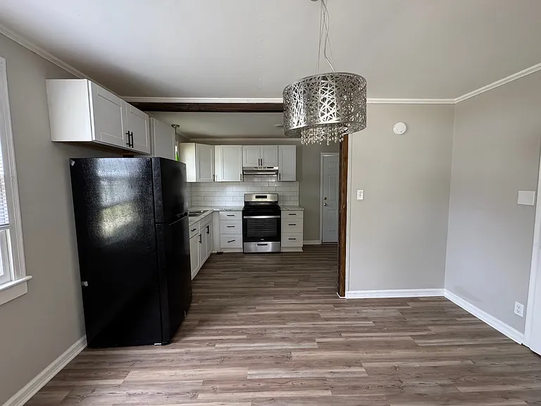 1330 Macon Ave — Photo 5