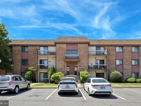 47201 Delaire Landing Rd #201-00, Philadelphia, PA 19114