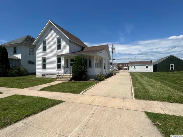 725 State St, Osage, IA 50461