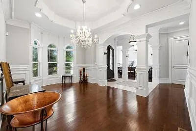 6 bed, 6.5 bath, 4500 sqft, $6,500 — Photo 4