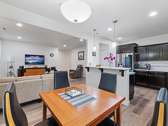 5th image of 3775 Sidney Way