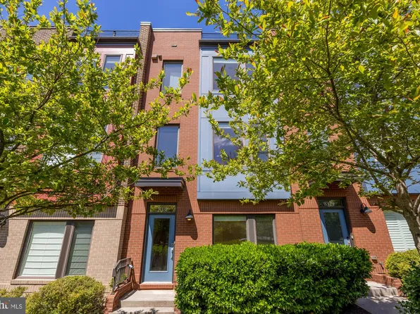 8331 Looking Glass Way, Fairfax, VA 22031