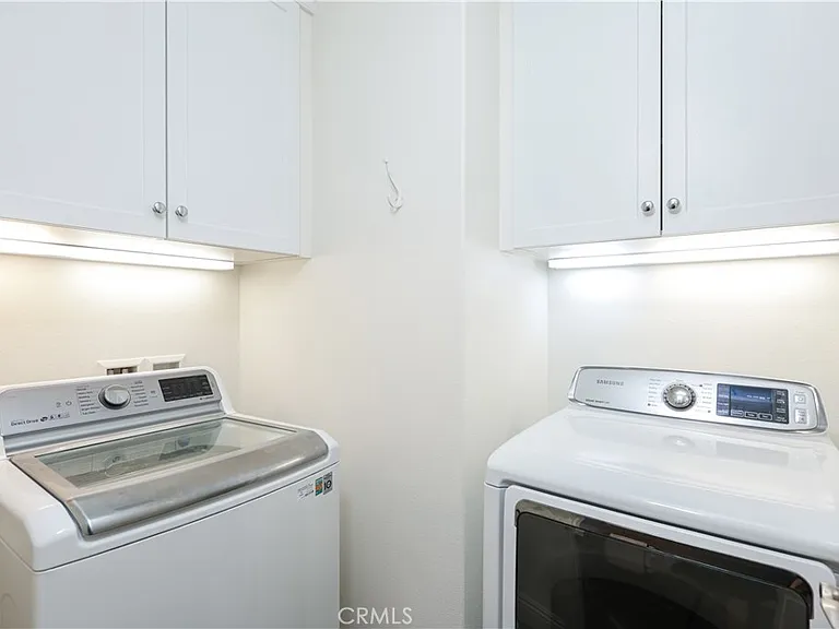 37 Larkfield — Photo 32