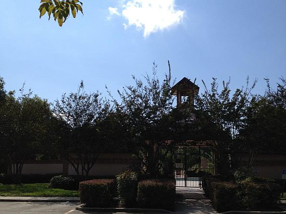 4th image of 2769 Lantana Lakes Dr E