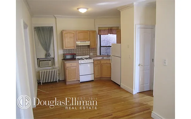 Rented by Douglas Elliman | media 18