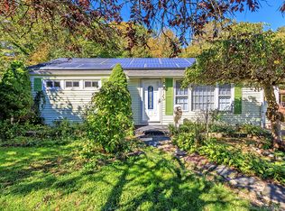 145 Spencer Dr, Middletown, CT 06457