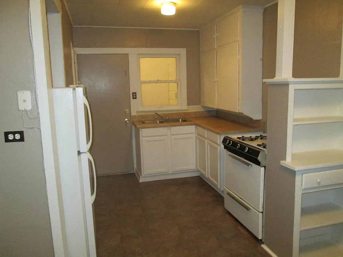 2 bed, 950 sqft, $1,100 — Photo 4