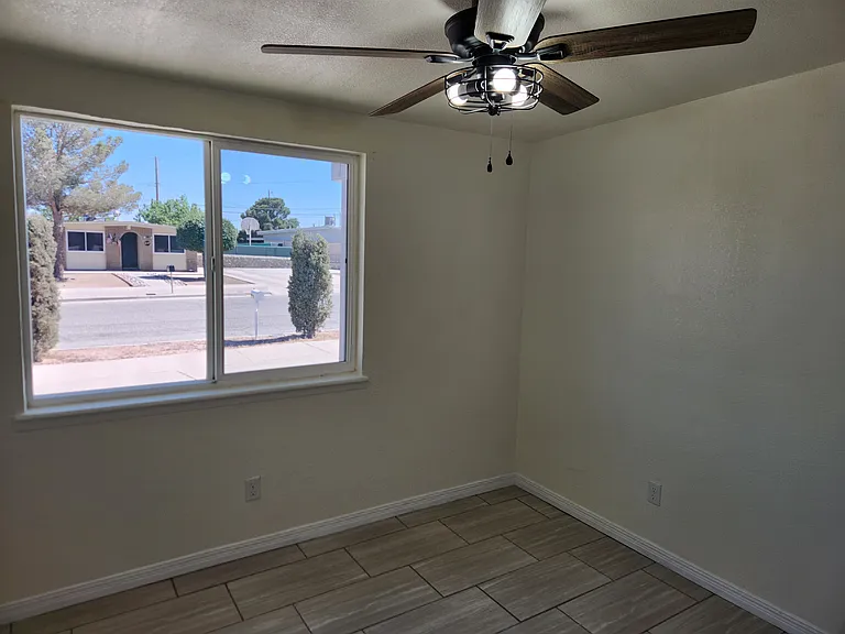 8129 Staghorn Dr — Photo 6