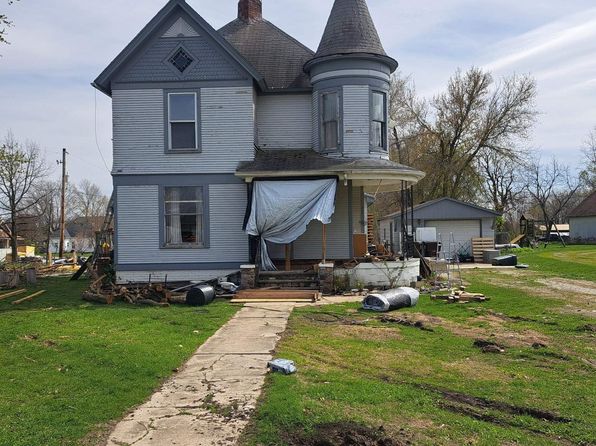 1197 Clark St, Lowpoint, IL 61545