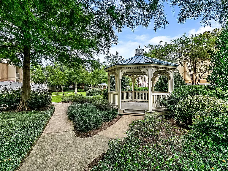 Parktowne — Photo 32