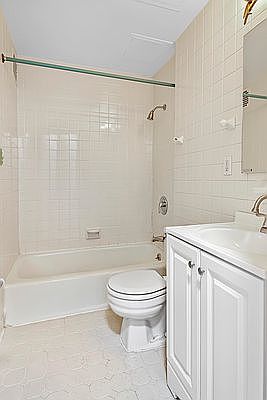 5th image of 621 2nd Ave #4