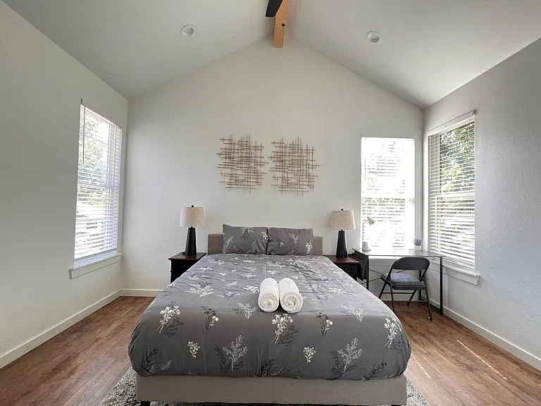 3815 Hamilton Ave — Photo 12