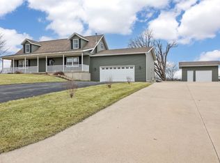 1514 Brett St, Cedar Rapids, IA 52405