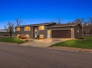114 4th St N, Grove City, MN 56243