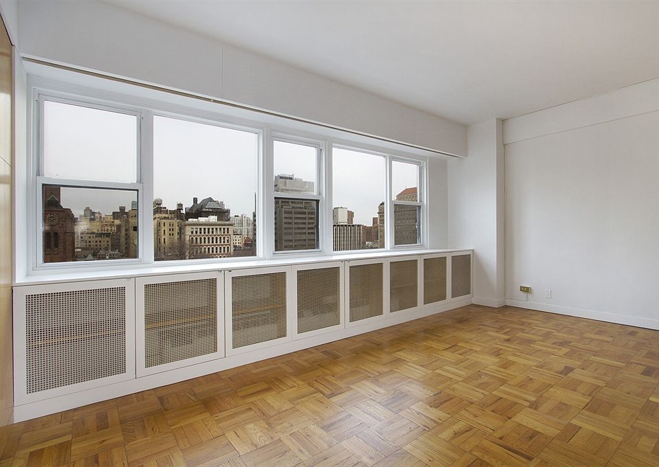 2nd image of 230 E 15th St APT 10B