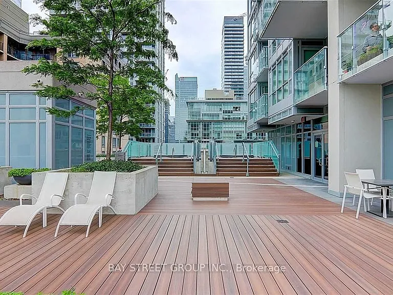 199 Richmond St W #203 — Photo 31